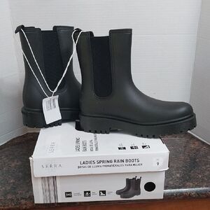 Serra Ladies Black Rain  and Garden Boots...SIZE 9...New in Box